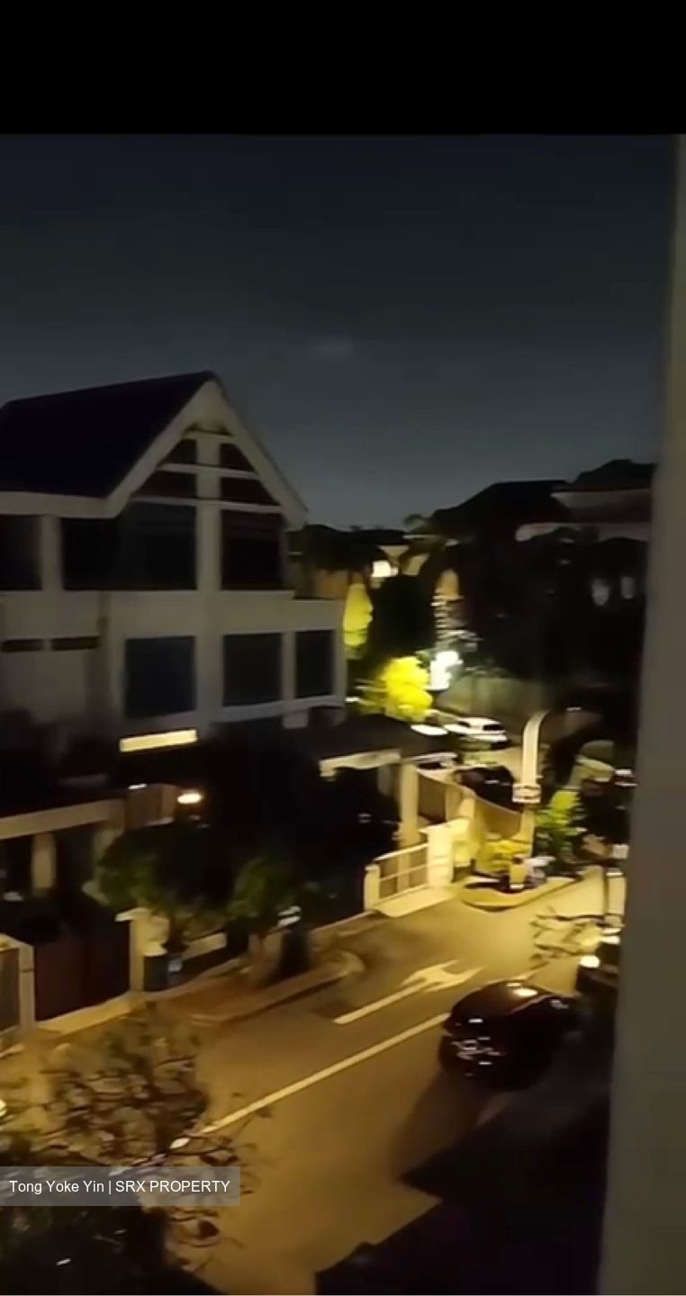 Kew Vale (D16), Terrace #597505951